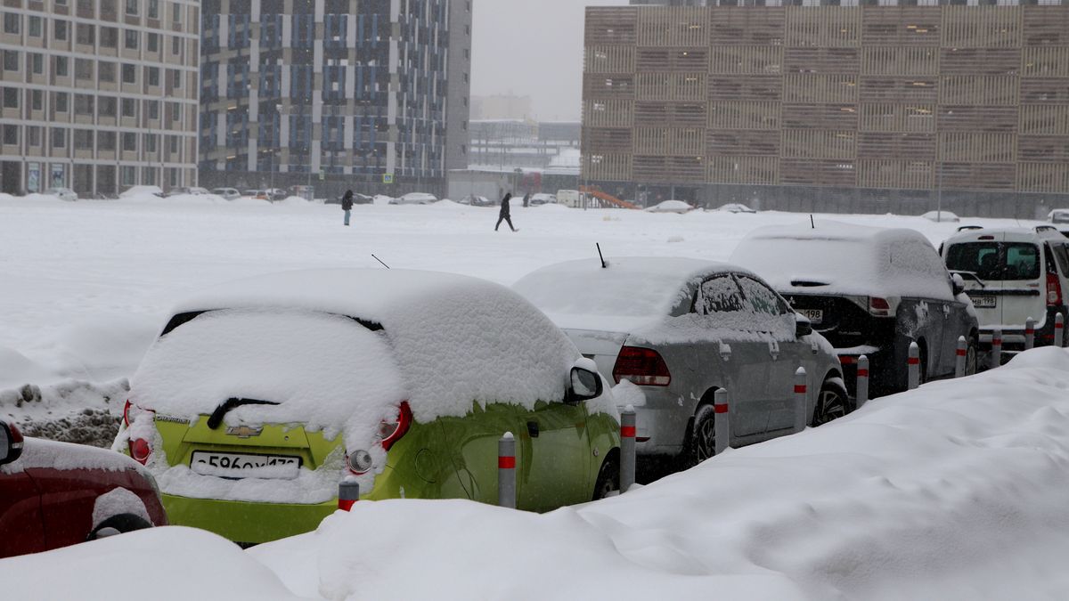 Dron miła trafić w budynek mieszkalny w Petersburgu (zdj. ilustracyjne) 