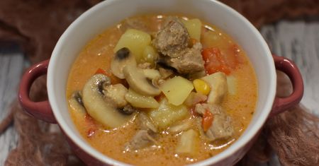 Aromatyczna zupa meksykańska. Cały obiad w jednym garnku