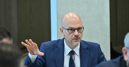Prawa ręka Tuska w TK? Dziś głosowanie. Oto majątek Berka