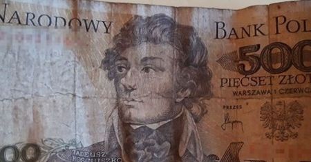 Lubań. Chciał za zakupy zapłacić starym banknotem 500 zł