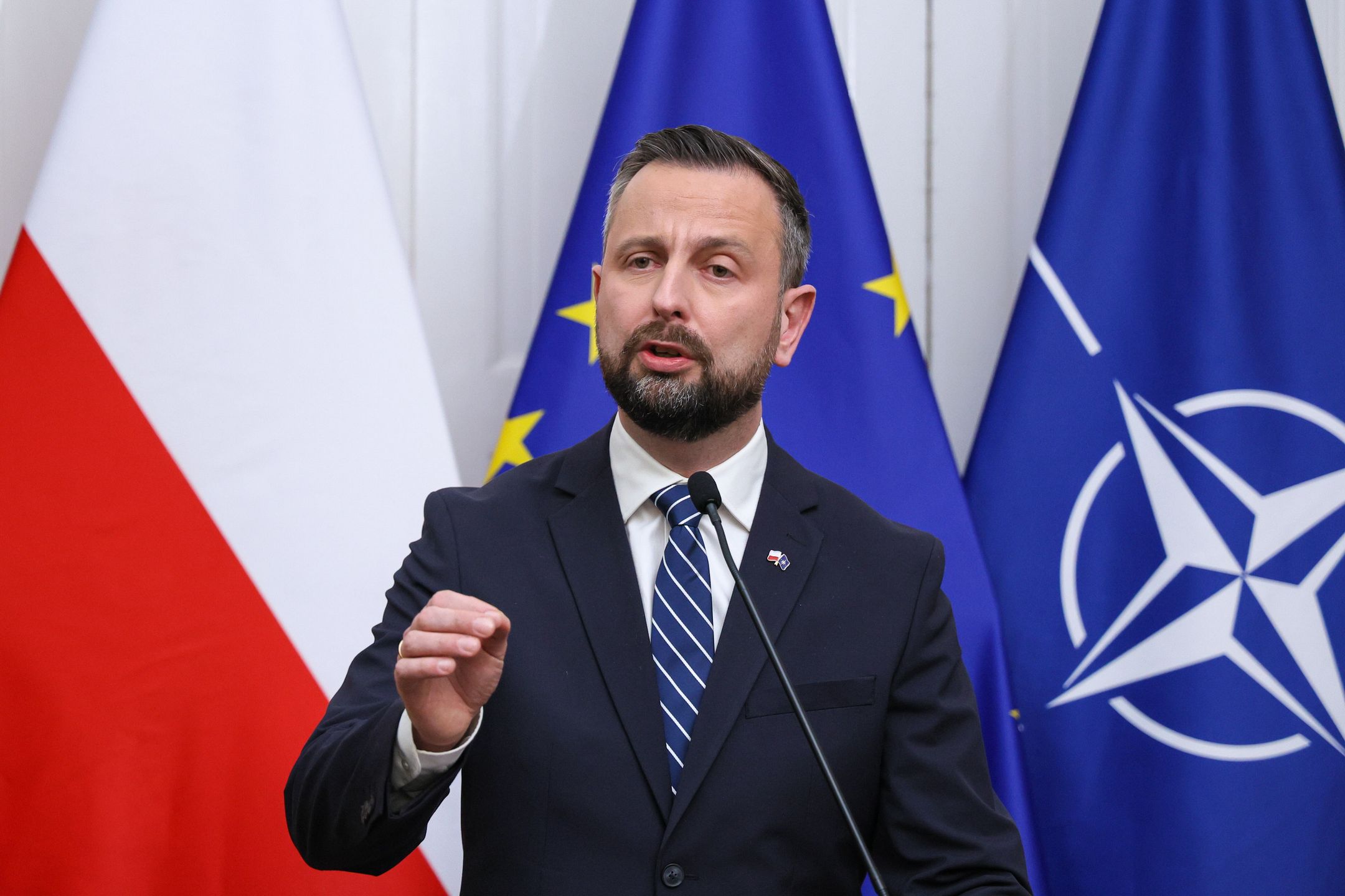 Nowa Wieś, 18.03.2024. Wicepremier, minister obrony narodowej RP Władysław Kosiniak-Kamysz podczas wspólnej konferencji prasowej z ministrem obrony Niemiec Borisem Pistoriusem po spotkaniu w Ośrodku Reprezentacyjnym Ministerstwa Obrony Narodowej w Nowej Wsi k. Pruszkowa, 18 bm. (jm) PAP/Paweł Supernak