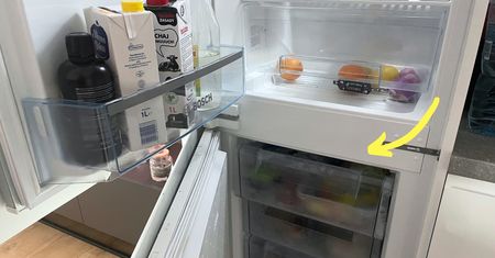 W lodówce jest światło, ale w zamrażalniku już nie. Sprawdź, dlaczego