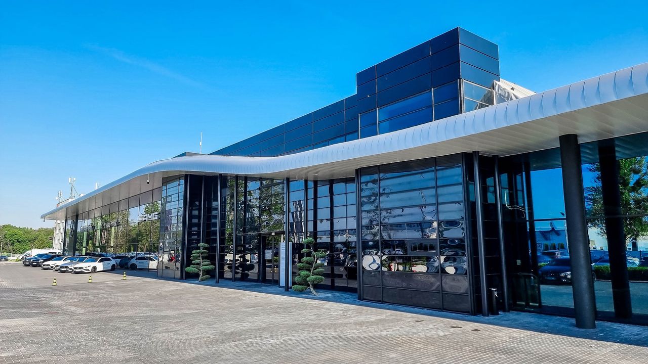 Salon Mercedes-Benz Auto Frelik w Bydgoszczy już otwarty po modernizacji