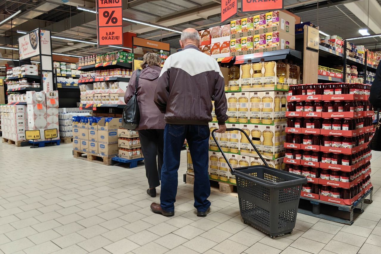 Będą problemy z zakupami przed Wigilią. Strajk w dużej sieci