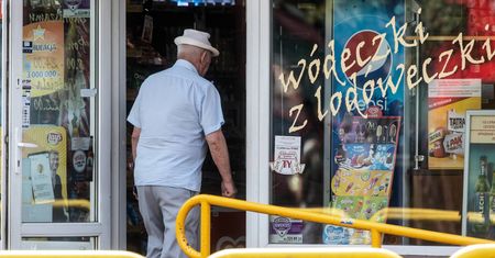 Pół litra wódki za 50 złotych. Taki jest projekt obywatelski, który przeanalizuje rząd