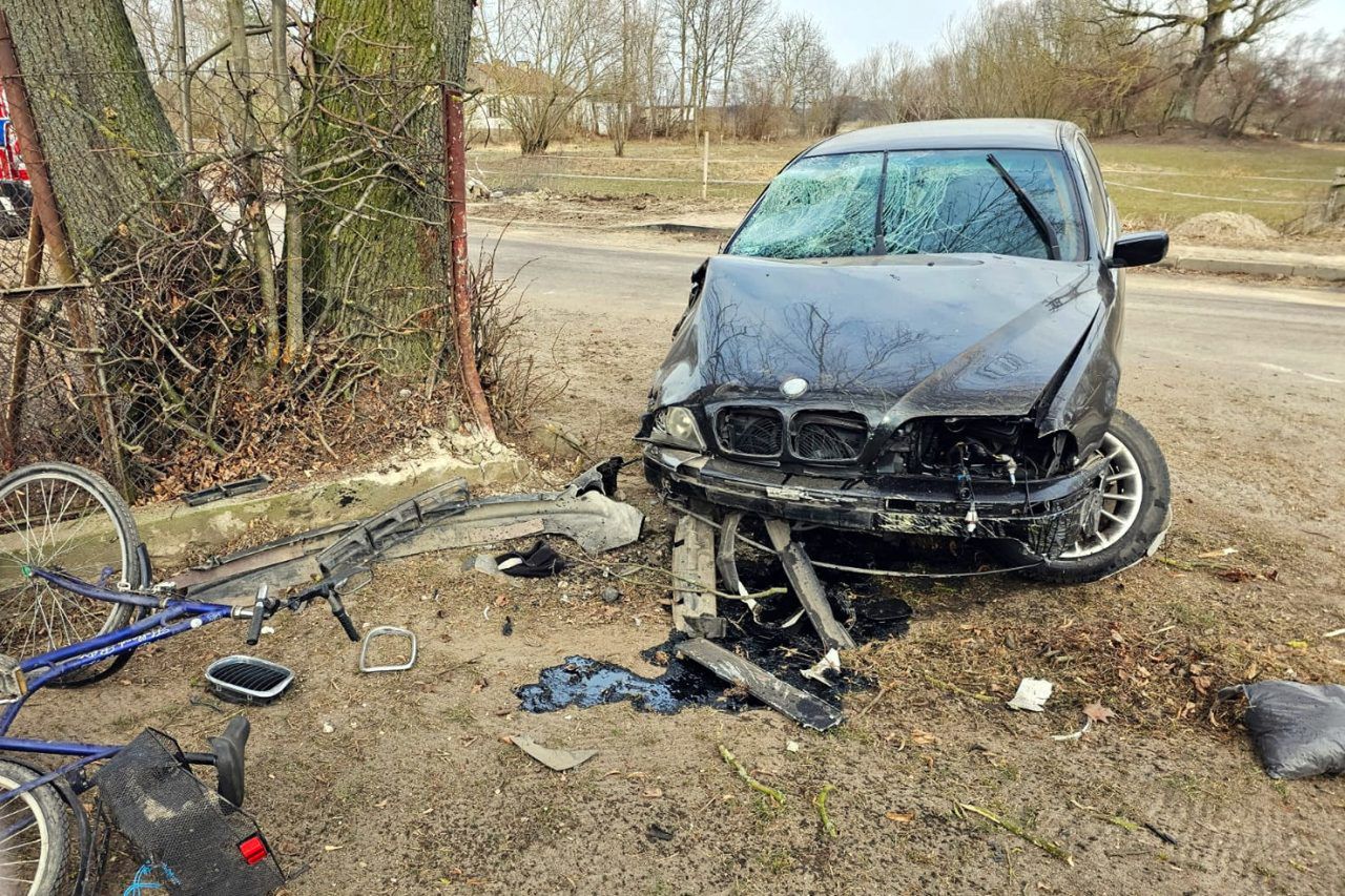 BMW wjechało w pieszego. Kierowca był pijany