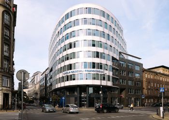 KNF ostrzega. Nowy podmiot na "czarnej liście". "Podejrzenie popełnienia przestępstwa"