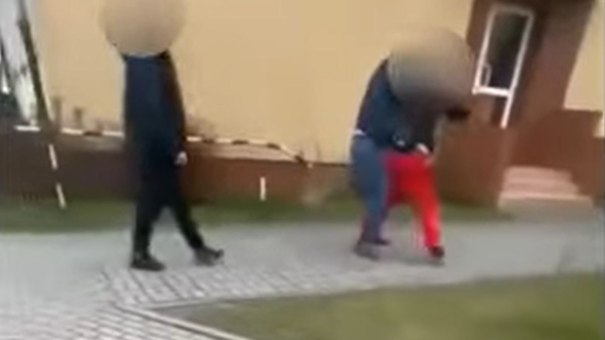 Pobicie 15-latka pod szkołą w Grodkowie