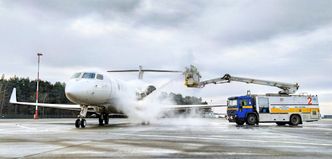 Odladzanie samolotu. Na czym polega i dlaczego musi być wykonywane krótko przed startem?