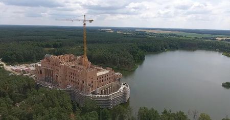 Jest akt oskarżenia ws. zamku w Stobnicy