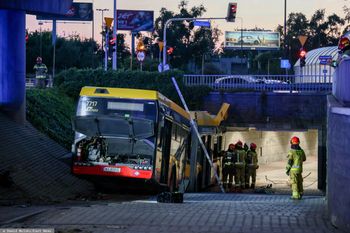 Po lipcowym wypadku autobusu w Warszawie. Kierowca usłyszał zarzuty