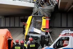 Warszawa: wypadek autobusu. Wrak zabezpieczony. Kierowca miał wysoką gorączkę?