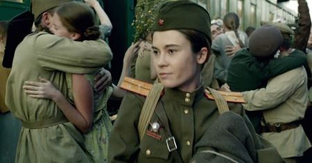 Co oglądają Rosjanie? Filmy o wojnie i ostra propaganda. Przyjrzeli się ramówce