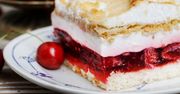 Wiśniowa pani sprawi, że zapomnisz o malinowej chmurce. To ciasto znika w okamgnieniu