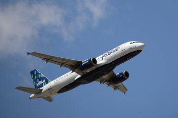 Awaryjne lądowanie Airbusa A320. Piorun usmażył im radar pogodowy