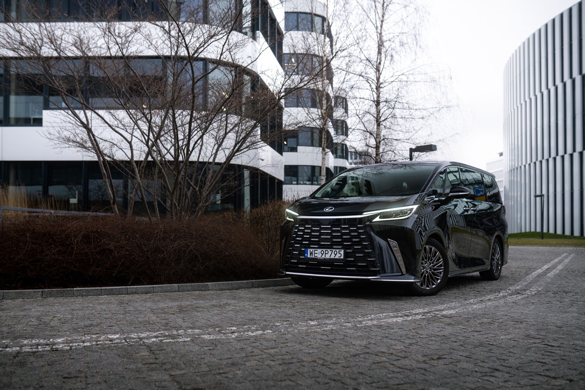 Lexus LM