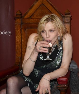 Courtney Love POZWAŁA CÓRKĘ!