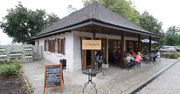 Bistro La Baguette znika z parkingu pod Zamkiem w Chęcinach