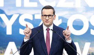 Sąd zdecydował w trybie referendalnym. "Wypowiedzi Morawieckiego to opinie"