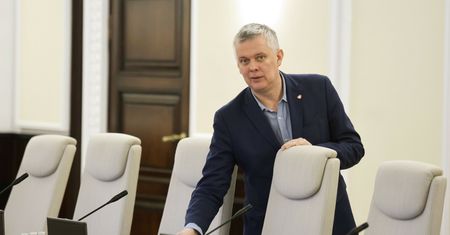 Siemoniak ujawnia, ile osób było inwigilowanych Pegasusem