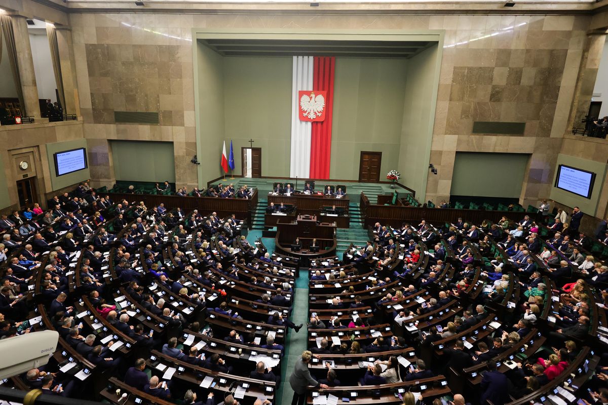 Obrady Sejmu dziś i w kolejnych dniach. Harmonogram 9. posiedzenia