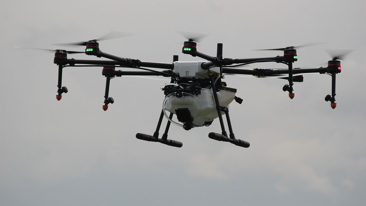 Drony pomogą w walce z COVID-19
