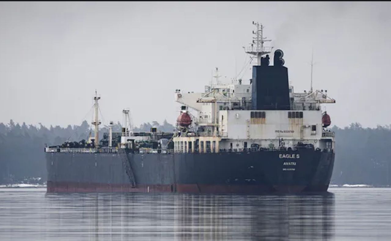 Włosi weszli na pokład rosyjskiego tankowca "floty cieni". Polacy wsparli akcję