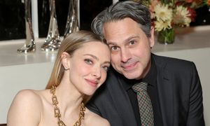 Seyfried rozwodzi się z mężem. Sadoski ma polskie korzenie