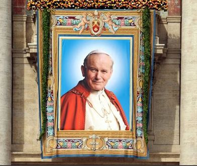 Toruń. Zdewastowano pomnik papieża Jana Pawła II