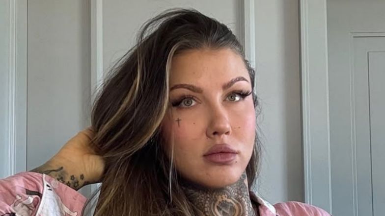 Deynn ma problemy z piersiami