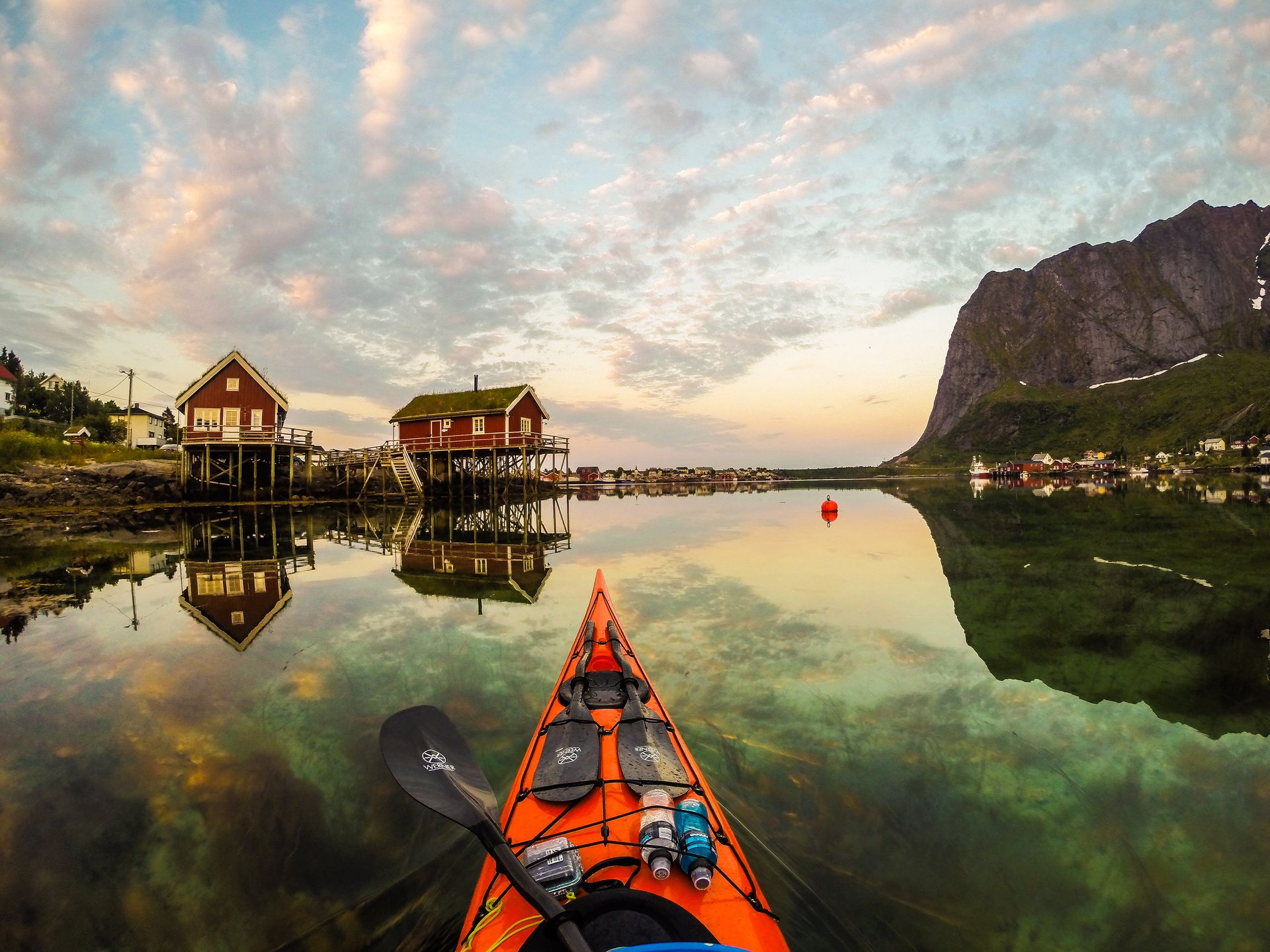 Niesamowite norweskie fiordy z perspektywy kajaka Tomasza Furmanka 14