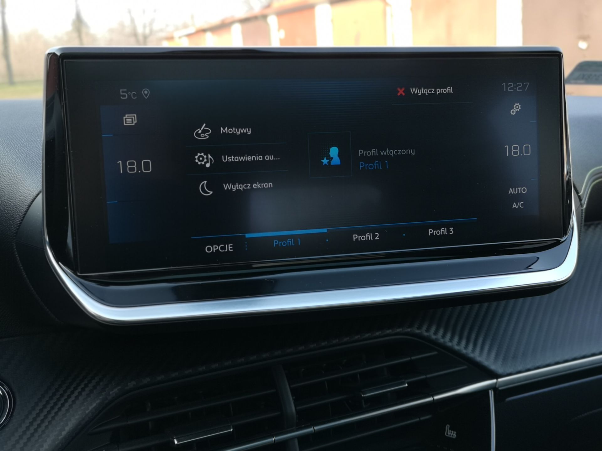 Peugeot 208 GT Line: wirtualne zegary 3D oraz obsługa systemu 26