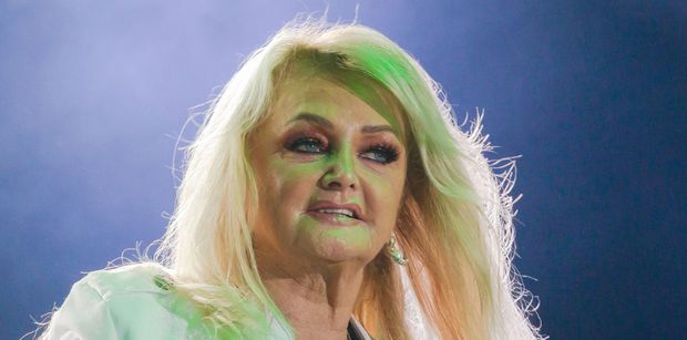 74-letnia Bonnie Tyler nagle TRAFIŁA DO SZPITALA. Artystka przeszła POWAŻNĄ operację