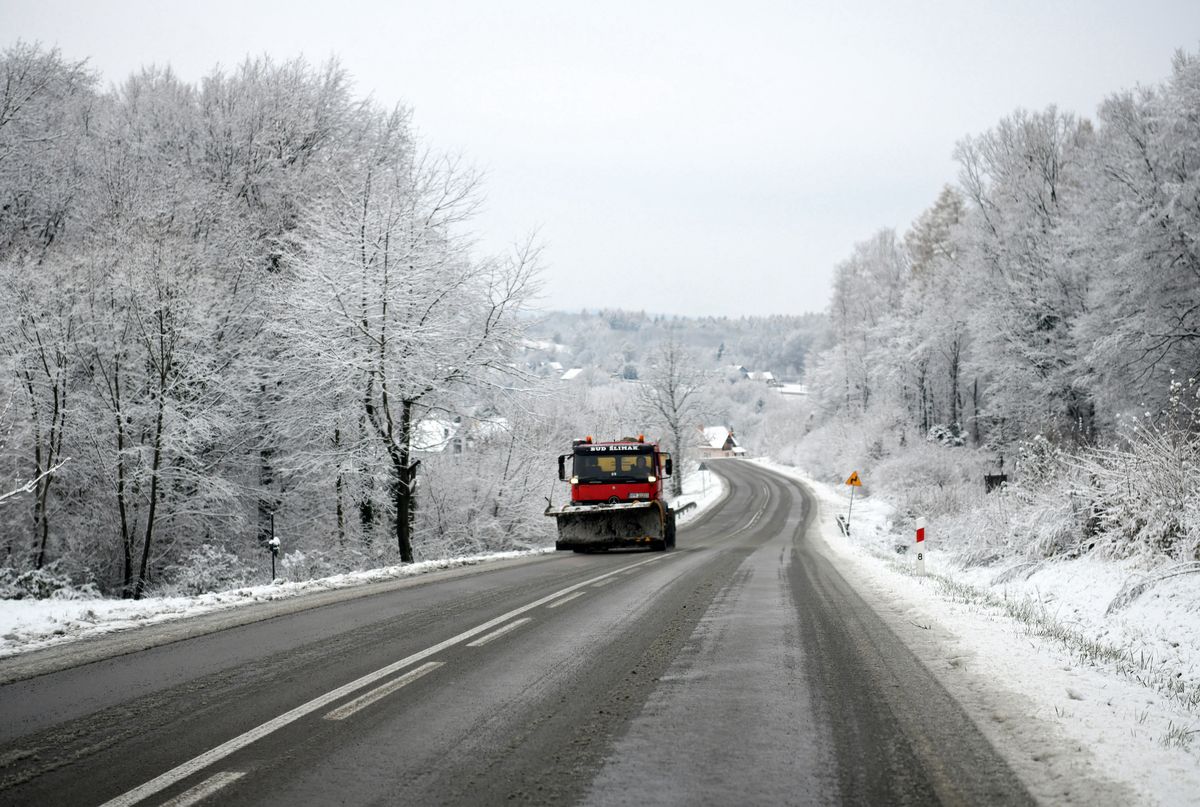 Wrocław. Pogoda. 30 listopada 2020 - pierwszy śnieg. Uwaga na warunki