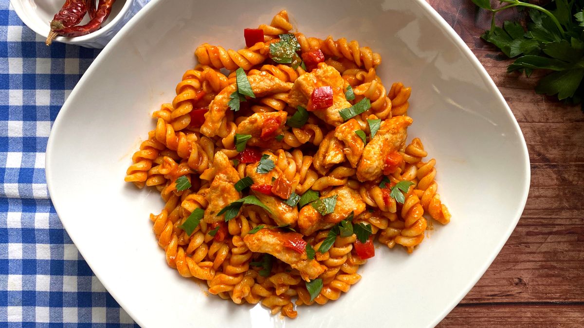 Makaron z kurczakiem