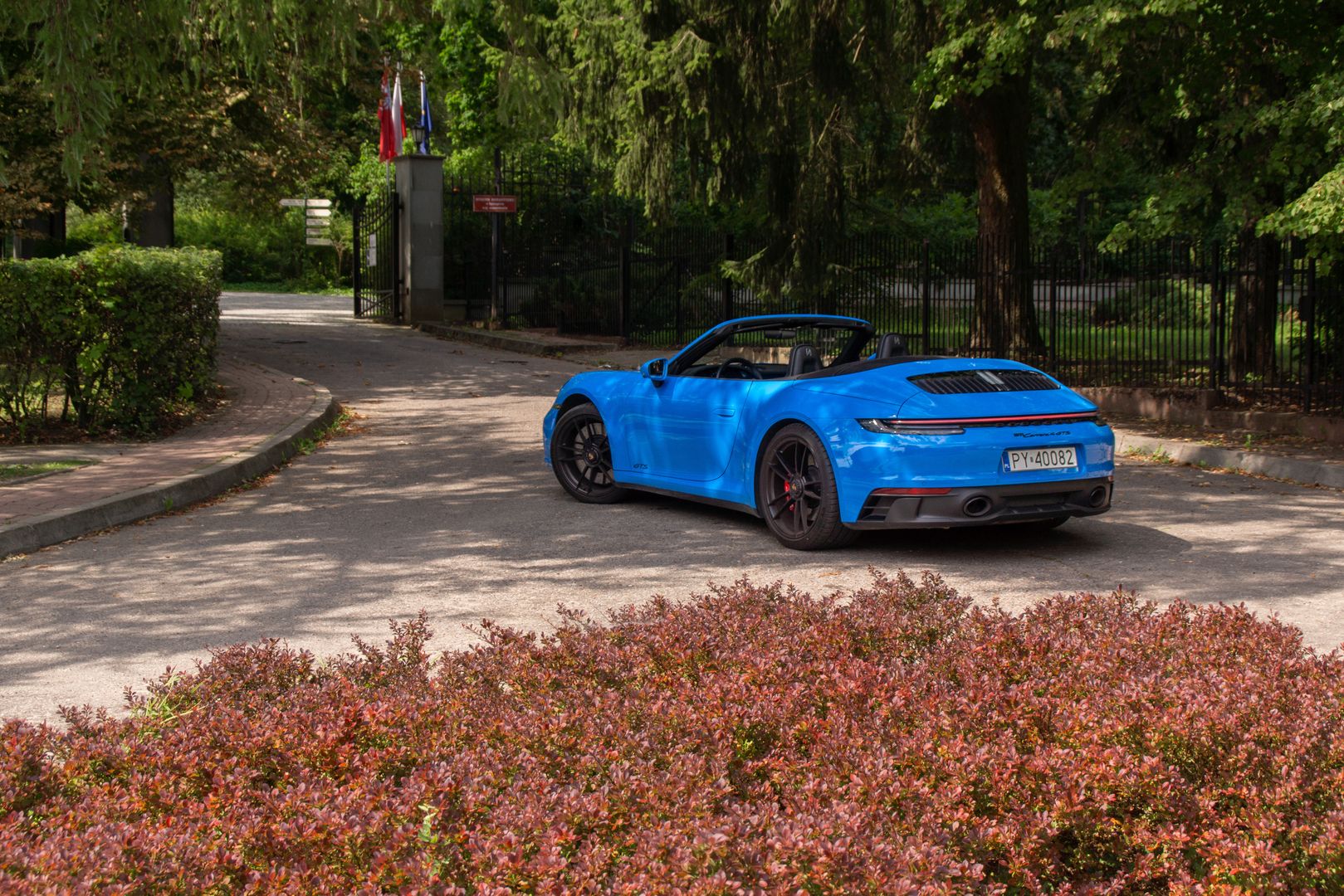 Porsche 911 Carrera 4 GTS Cabriolet