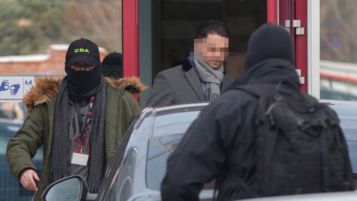 Mariusz Antoni K. został wyrzucony z PIS. Na kontaktach z politykami mógł zarobić 1,5 mln zł