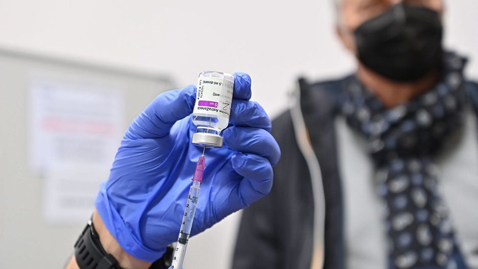 Włochy wznowią szczepienia preparatem AstraZeneca