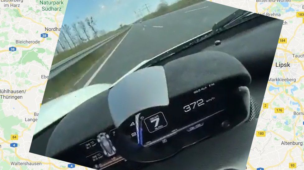 372 km/h na publicznej drodze i z telefonem w ręku - kierowca LaFerrari nie wykazał się zdrowym rozsądkiem.