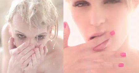 Madox nagi w wannie! (WIDEO)