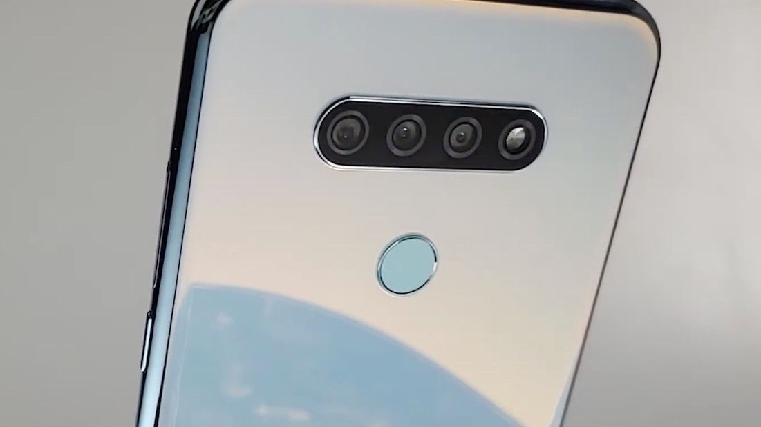 LG Q51 oficjalnie. Ma głośniki stereo i certyfikat militarny 1