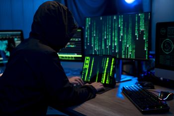 Fake newsy w świecie nauki. UW ujawnia ponad milion dezinformacji