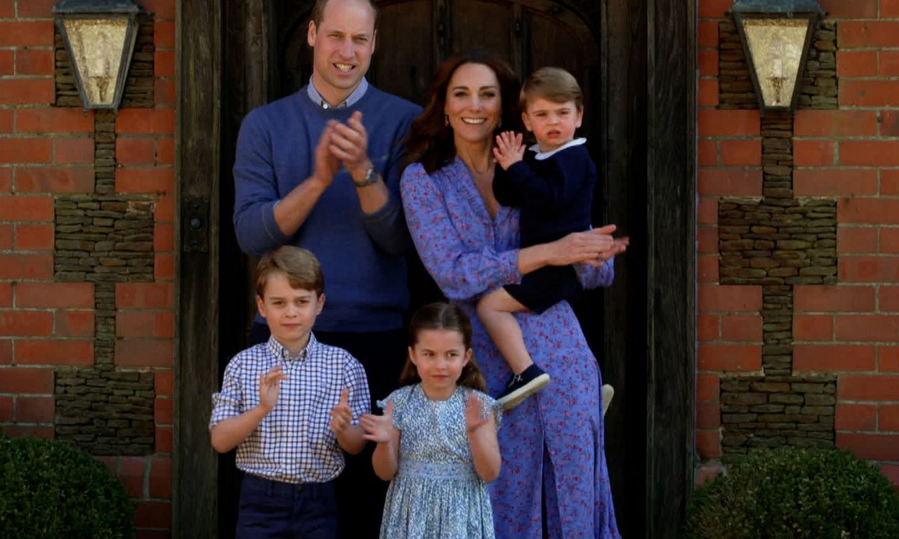 Charlotte i George wrócili do szkoły. Rodzina królewska płaci majątek za ich naukę