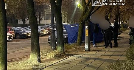 Tragedia w Warszawie. Przyjechał po syna, zmarł na oczach dziecka