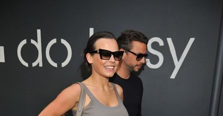 "Anka zajada stres. Wie, że bardzo przytyła"