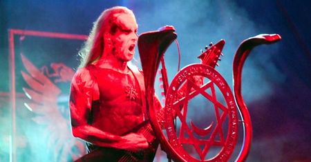 Nergal z kolegą POBIŁ FOTOREPORTERA! I... uciekł!