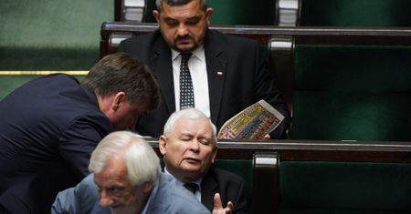 "Piątka dla zwierząt". Koalicjanci PiS przeciwko projektowi Jarosława Kaczyńskiego