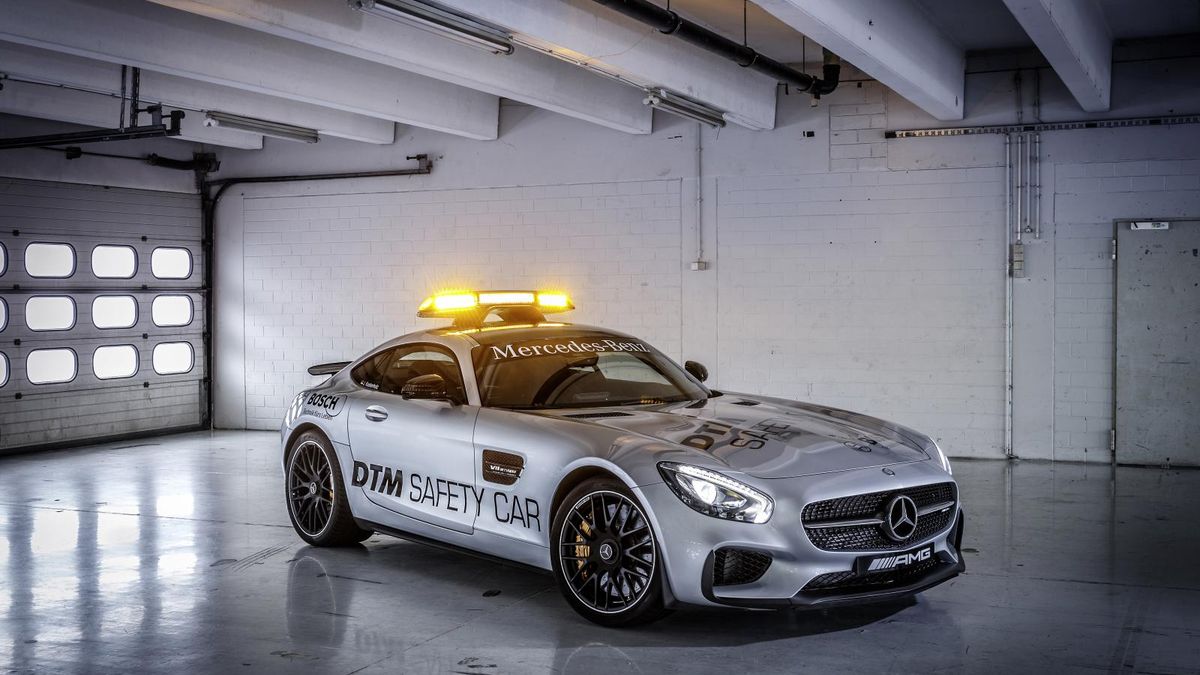 Silnik modelu GT S pozostał niezmieniony. Pod maską sportowego Mercedesa pracuje 510-konny motor V8 o pojemności 4 l.