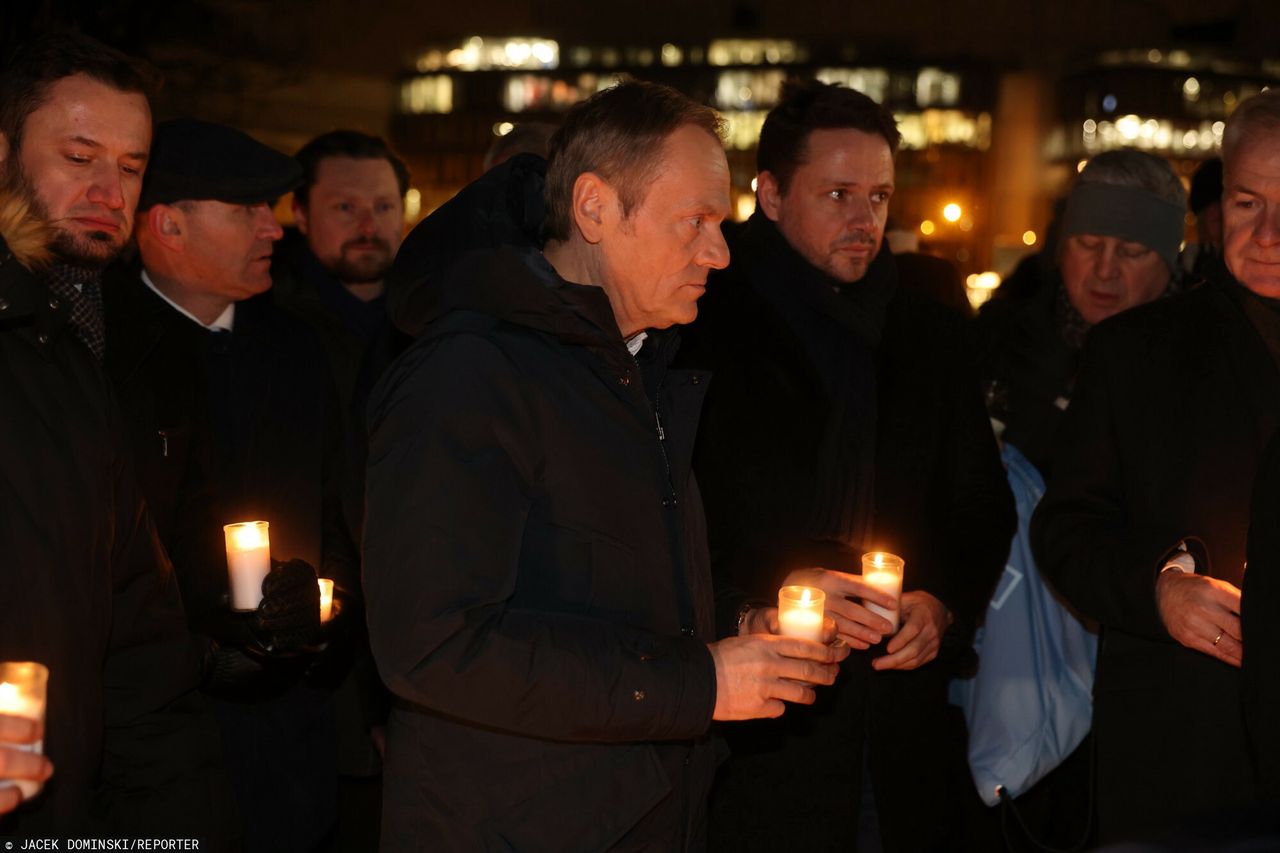 100 tys. ofiar COVID-19 w Polsce. Politycy PO zapalili znicze w intencji zmarłych