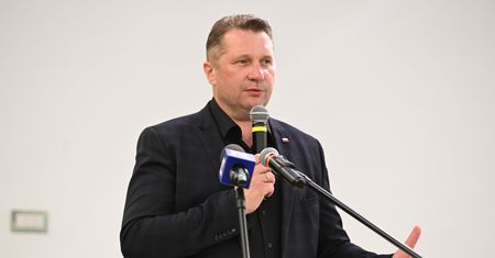 Czarnek zwraca się do Nowak. "Apeluję, Basiu"